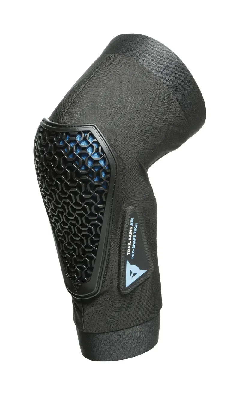 Dainese Trail Skins Air Knee Guards in Black 