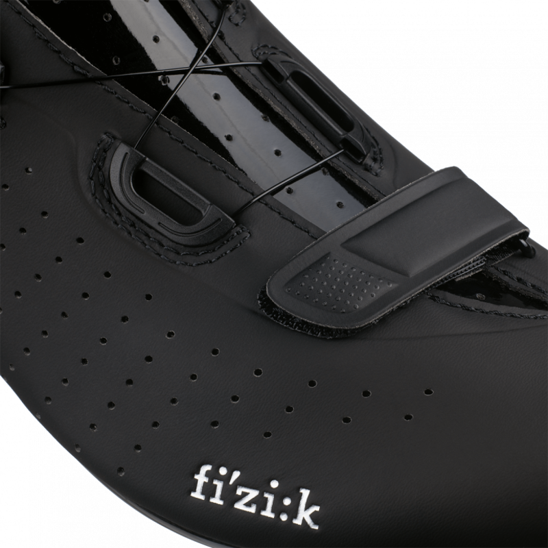 Fizik R5 Tempo Overcurve Road Shoes in Black-5