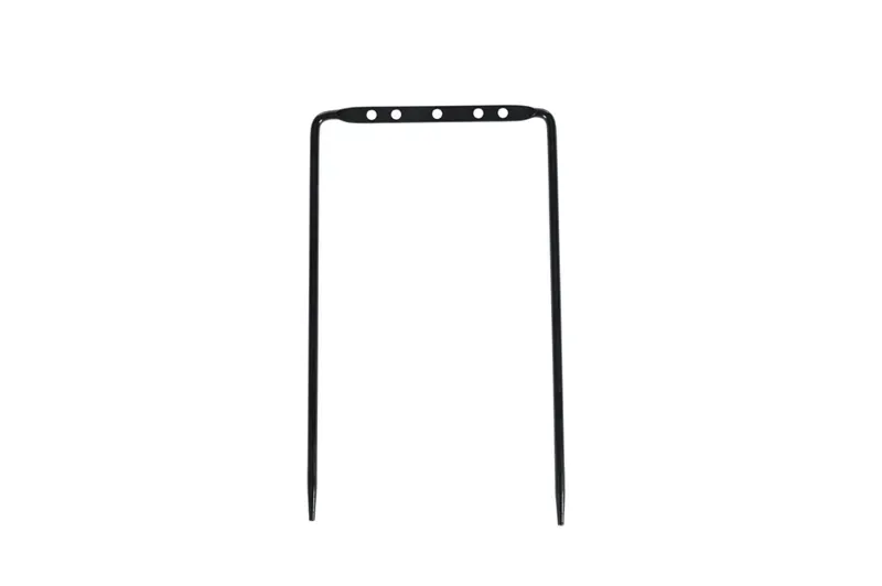 Basil Distance Holder in Black