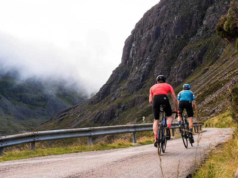 Endura Pro SL Road Bib Shorts in Black-3