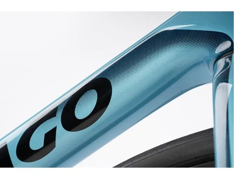 Colnago V4 Disc 2025 Complete Road Bike Ultegra Di2 12-speed in Blue-10