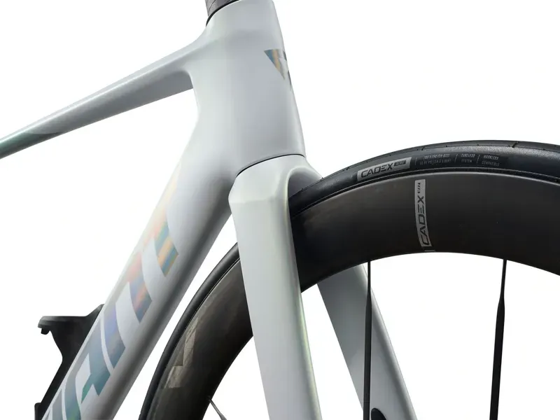 Giant Propel Advanced SL 0-DA Road Racing Bike in Prism Pearl-4