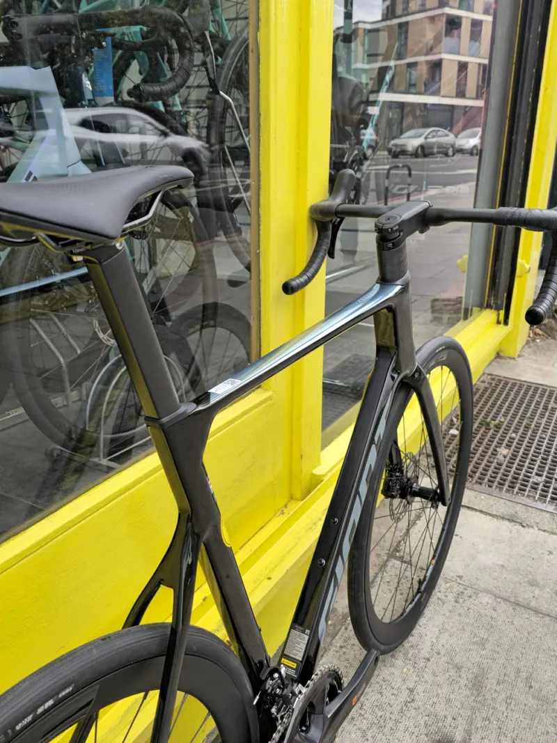 Giant Propel Advanced 2 Road Bike In Gloss Carbon Smoke-4