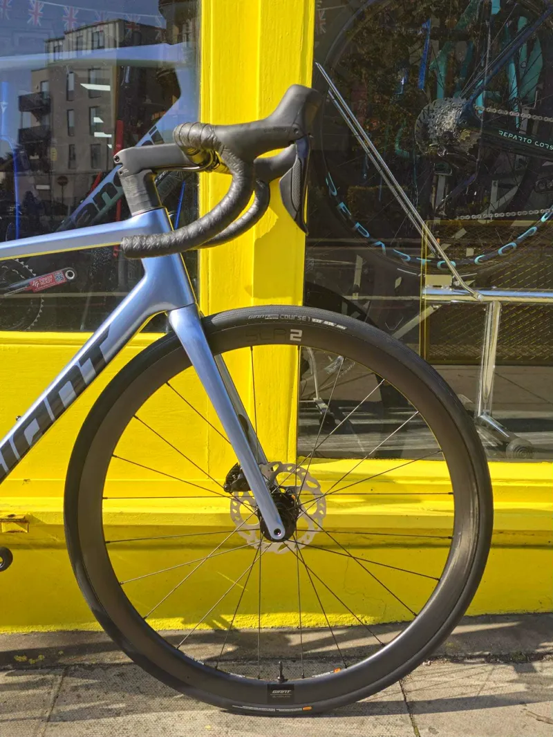 Giant TCR Advanced 0 DI2 Road Bike In Gloss Frost Silver/Cold Iron-4