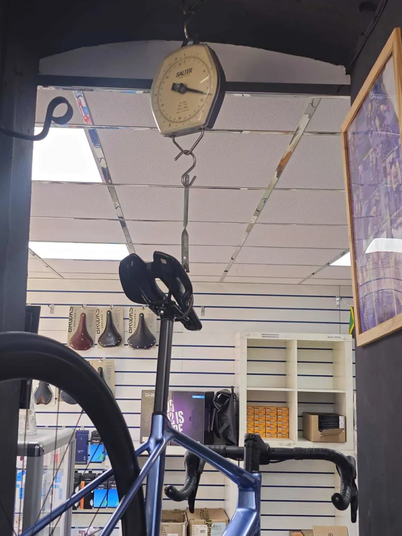 Giant TCR Advanced 0 DI2 Road Bike In Gloss Frost Silver/Cold Iron-3