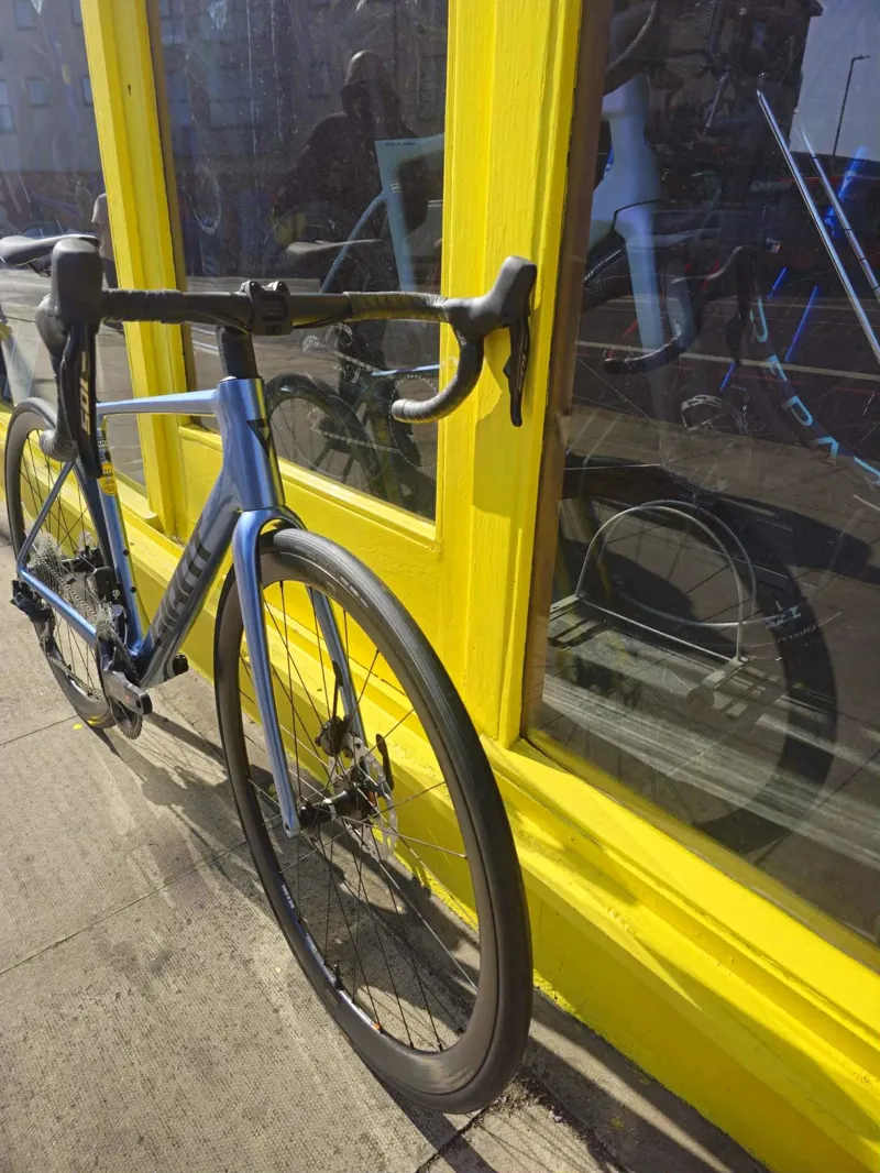 Giant TCR Advanced 0 DI2 Road Bike In Gloss Frost Silver/Cold Iron-5