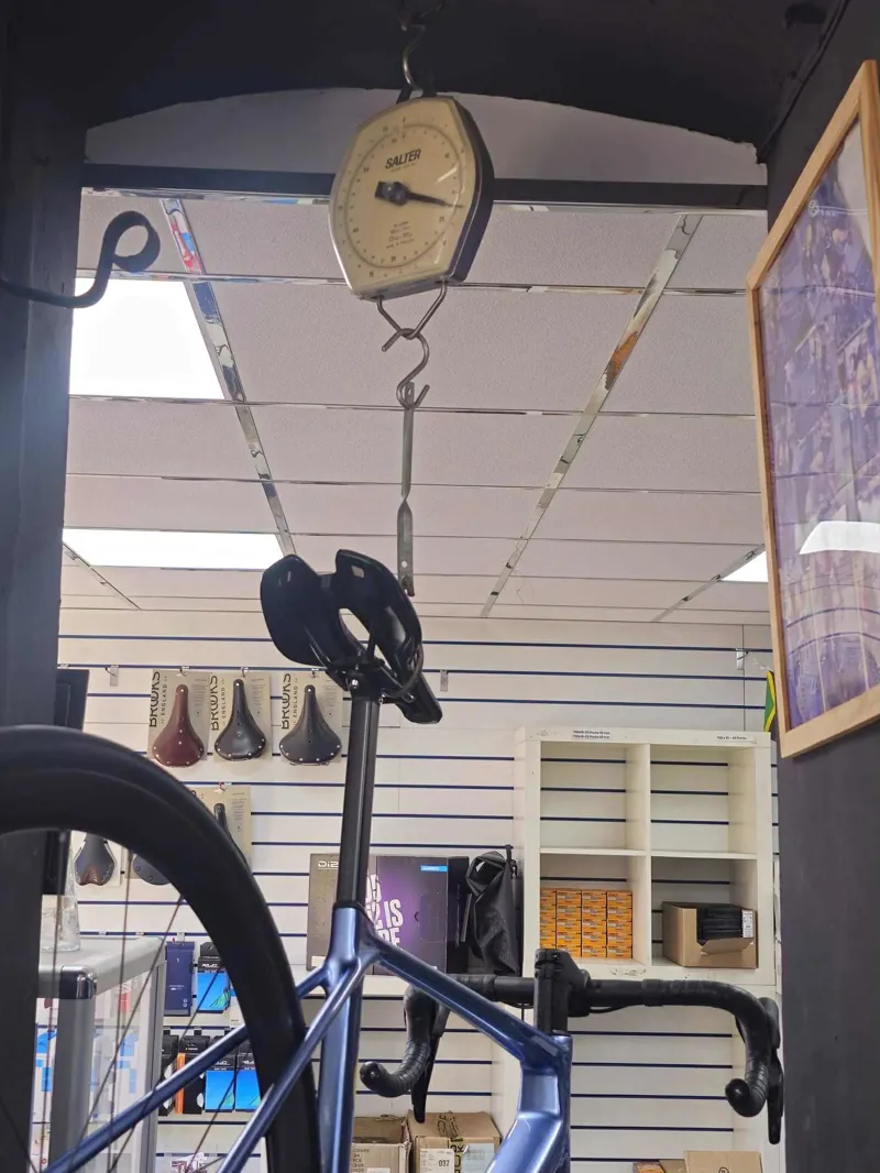 Giant TCR Advanced 0 DI2 Road Bike In Gloss Frost Silver/Cold Iron-3