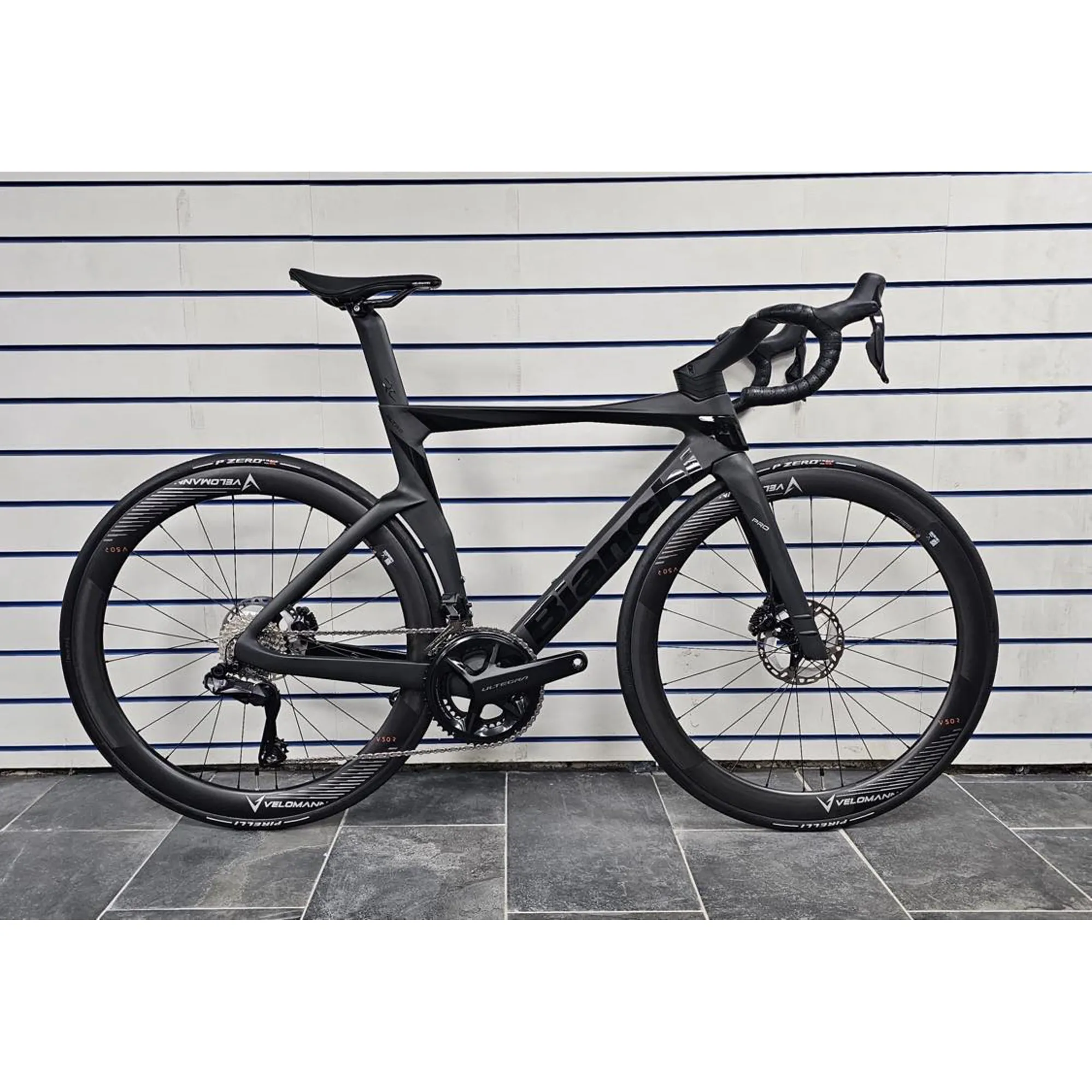 53cm bianchi road bike Infinito CV Disc Force eTap AXS the Sprint ICR Shimano 105 12S from Bianchi The new Bianchi Sprint is a genuine high $4495 Bianchi Aria E-Road Ultegra