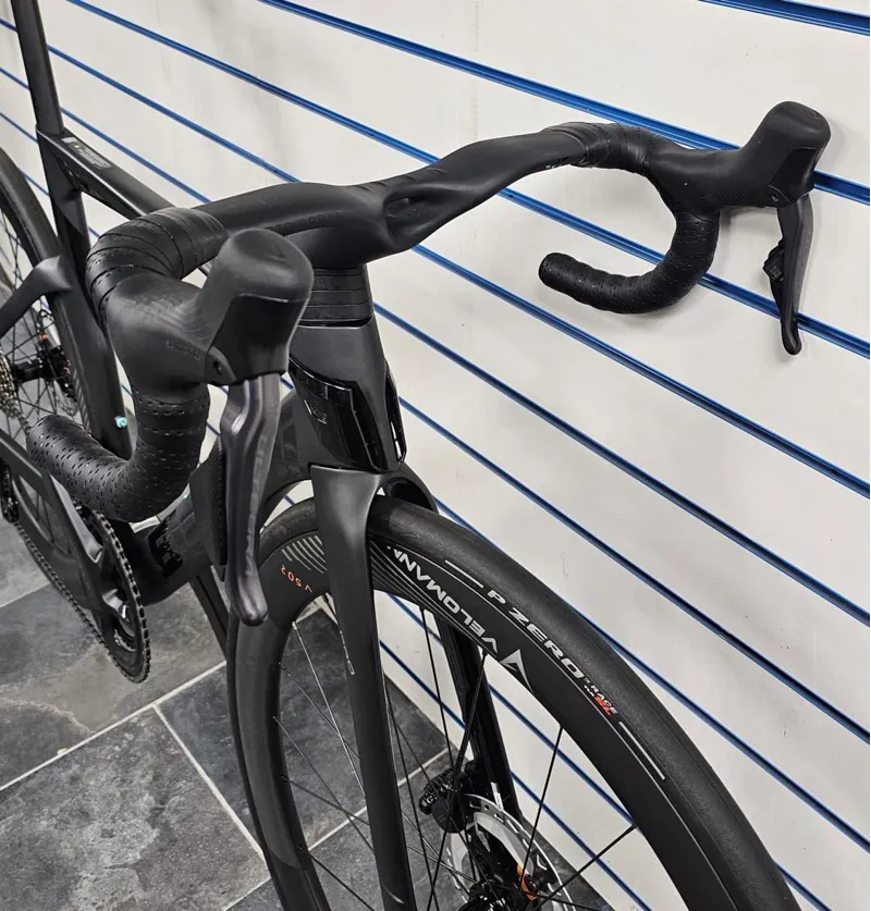 Bianchi Oltre Pro CV Ultegra Di2 Disc Road Bike 53cm-2