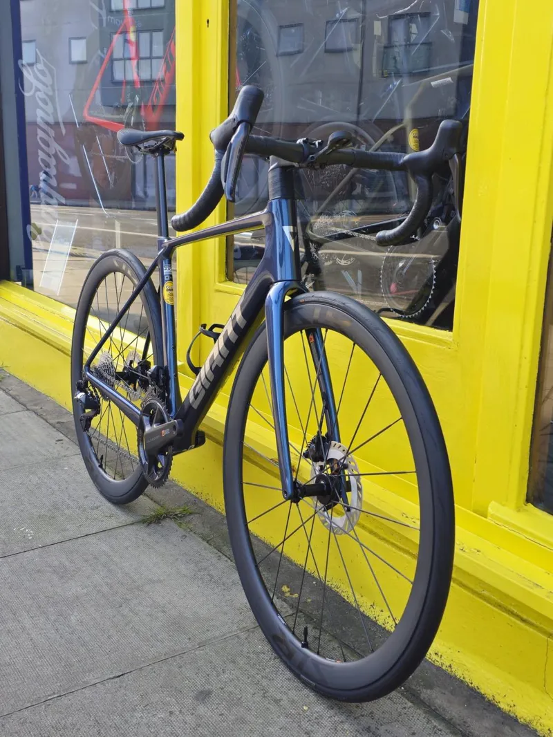 Giant TCR Advanced Pro 0-Di2 2025 Road Bike In Gloss Ocean Twilight/Lightning-4