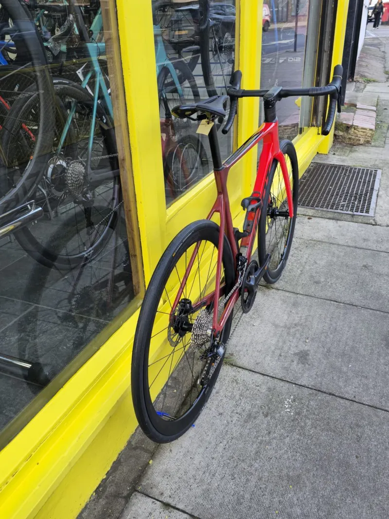 Giant Propel Advanced 2 Road Bike in Pure Red Size ML-4