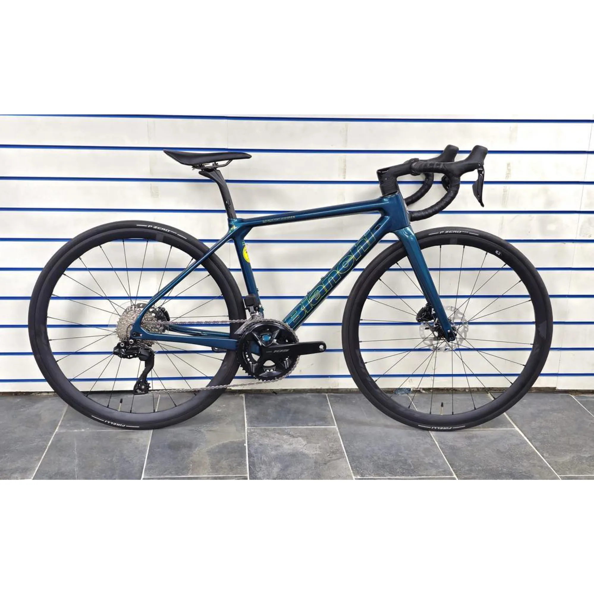 bianchi carbon road bike uk Sempre Pro Shimano 105 2016, Size 53cm Cycle Exchange Bianchi Sprint Carbon Road Bike
