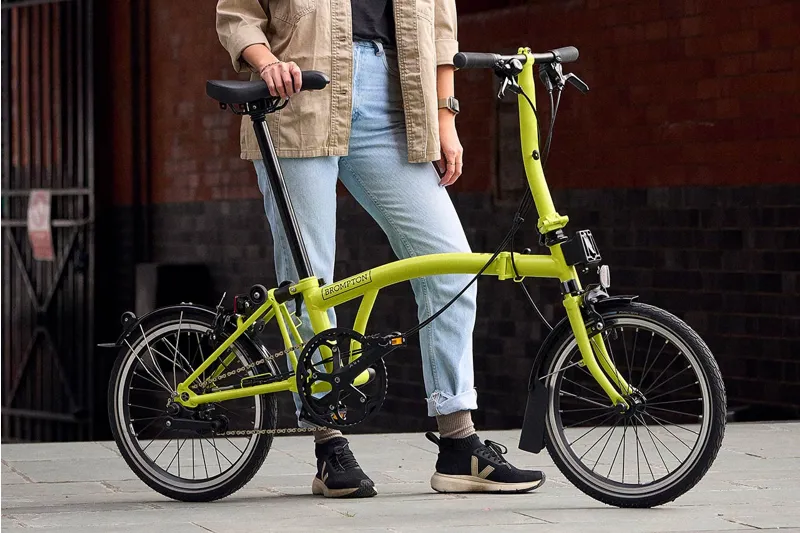 Brompton C Line Explore - Mid Bar- Yuzu Lime 2024 - Folding Bike