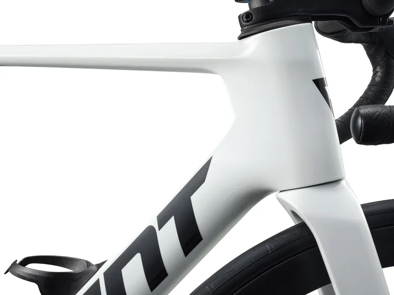 Giant Propel Advanced 2 Road Bike 2027 in White-1