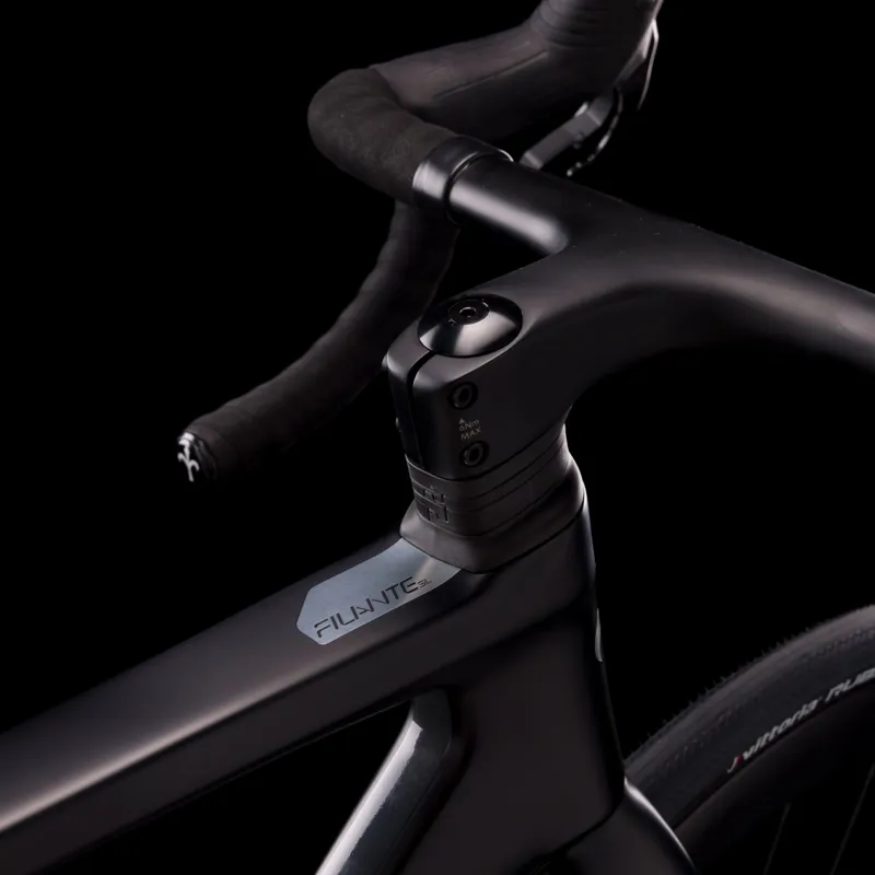 Wilier Filante SL Ultegra Di2 Road Bike in Black-2