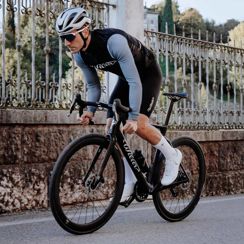 Wilier Filante SL Ultegra Di2 Road Bike in Black-6